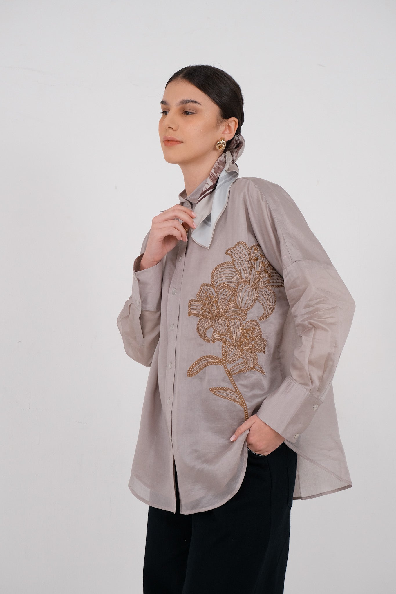 Demore Embroidery Shirt - Light Khaki / Ash Mauve