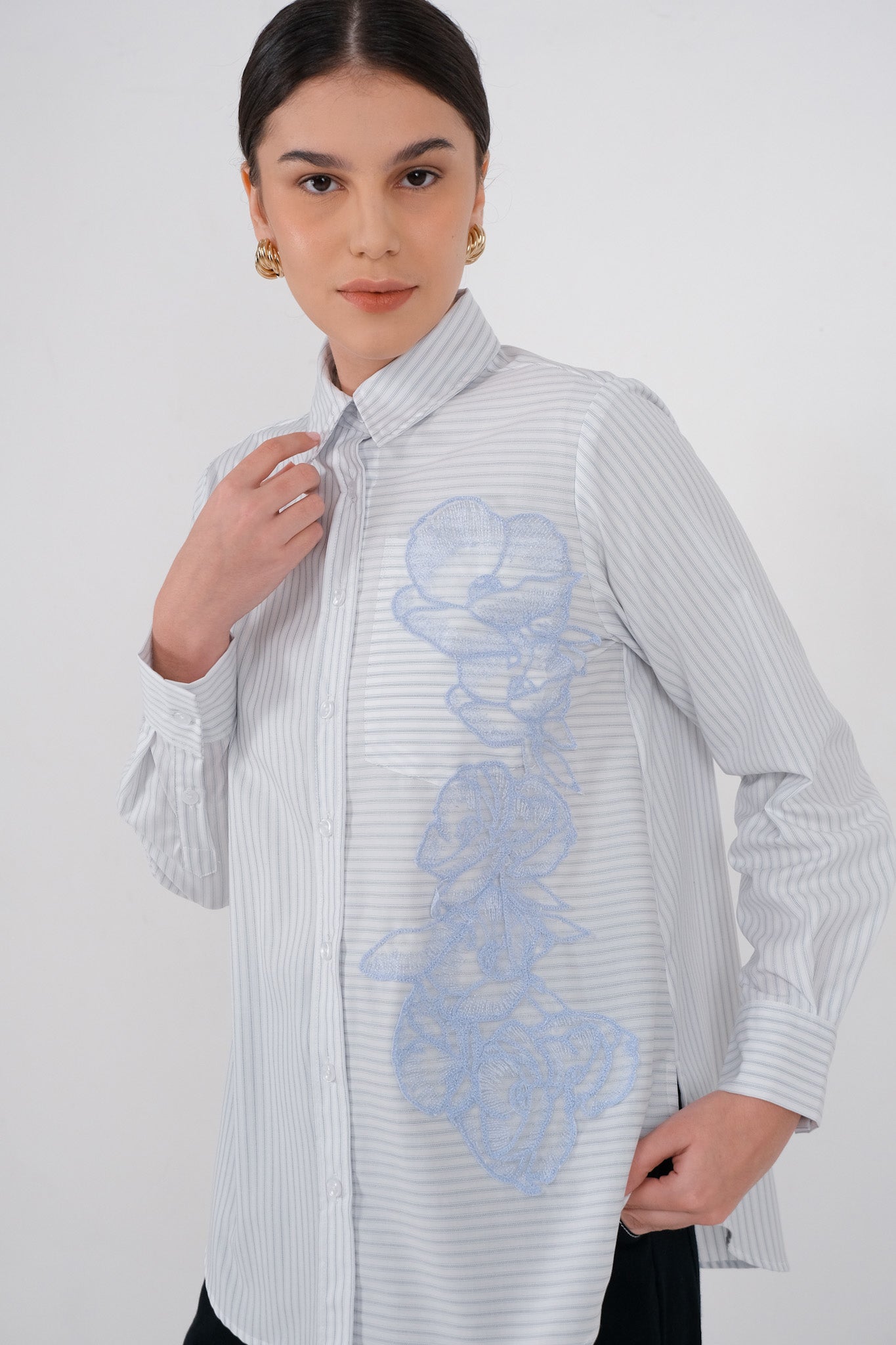 Steline Embroidery Shirt - Light Blue