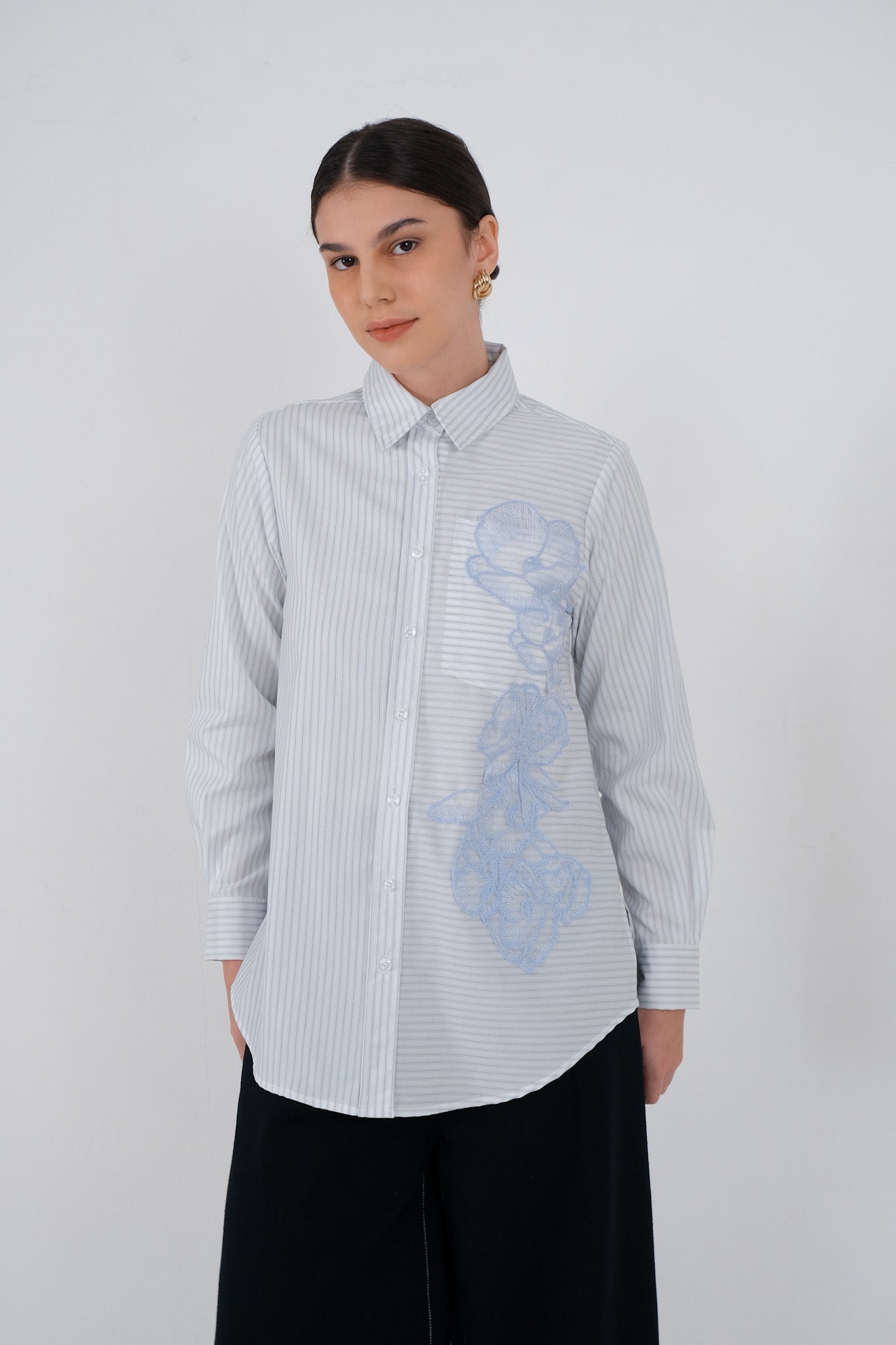 Steline Embroidery Shirt - Light Blue